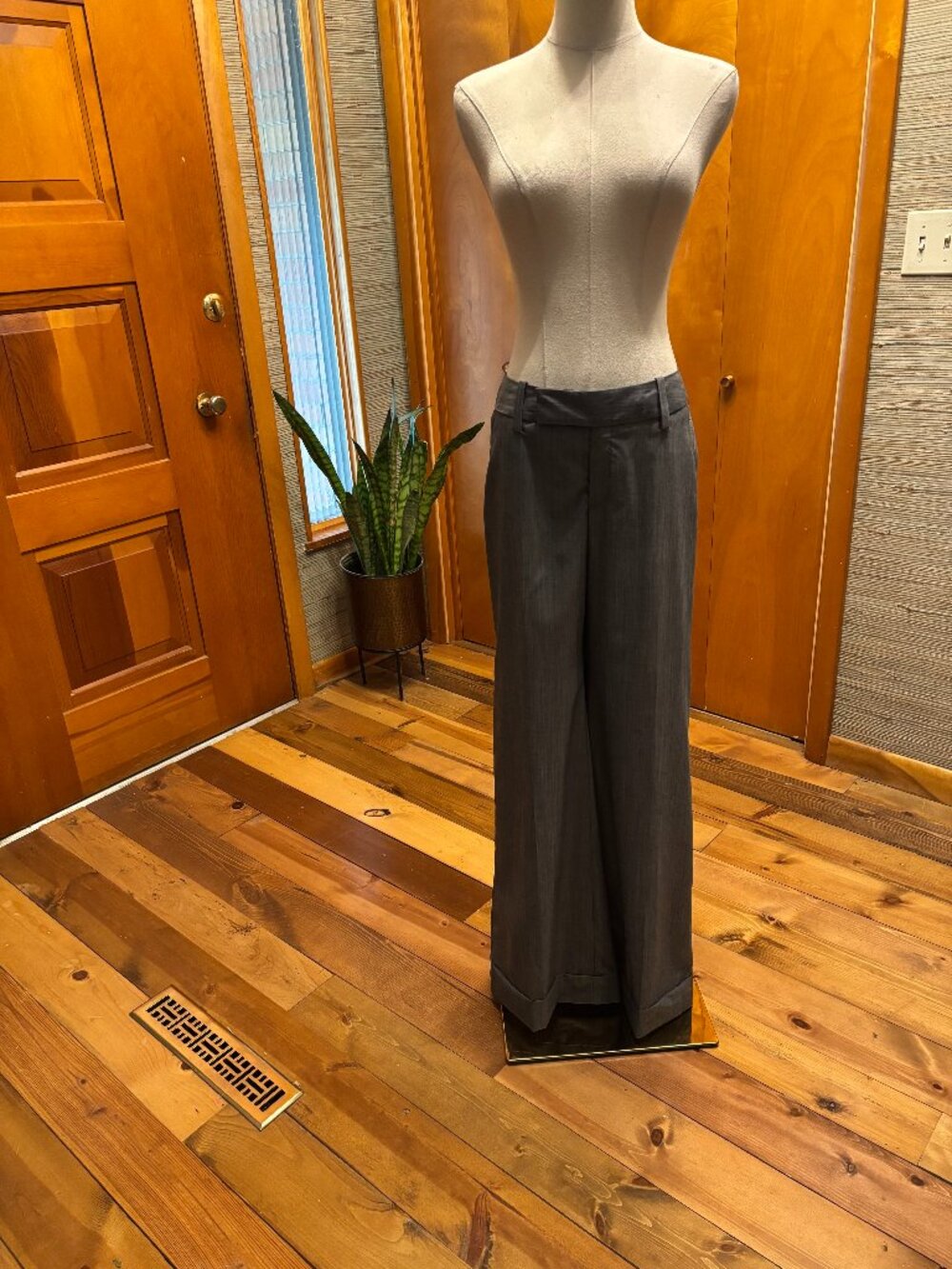 NWT Banana Republic Lightweight Gray Summer Dress Pants